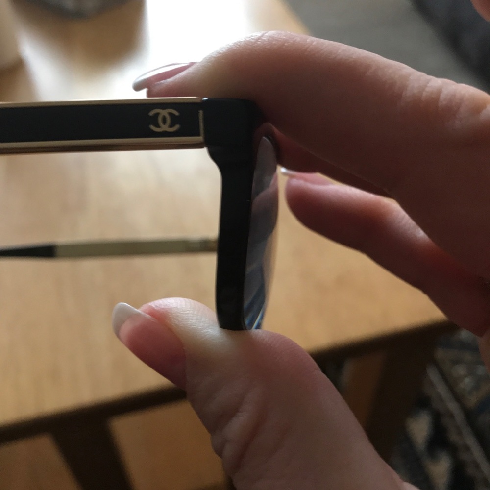 Designer Chanel Frames And Case! - image 4